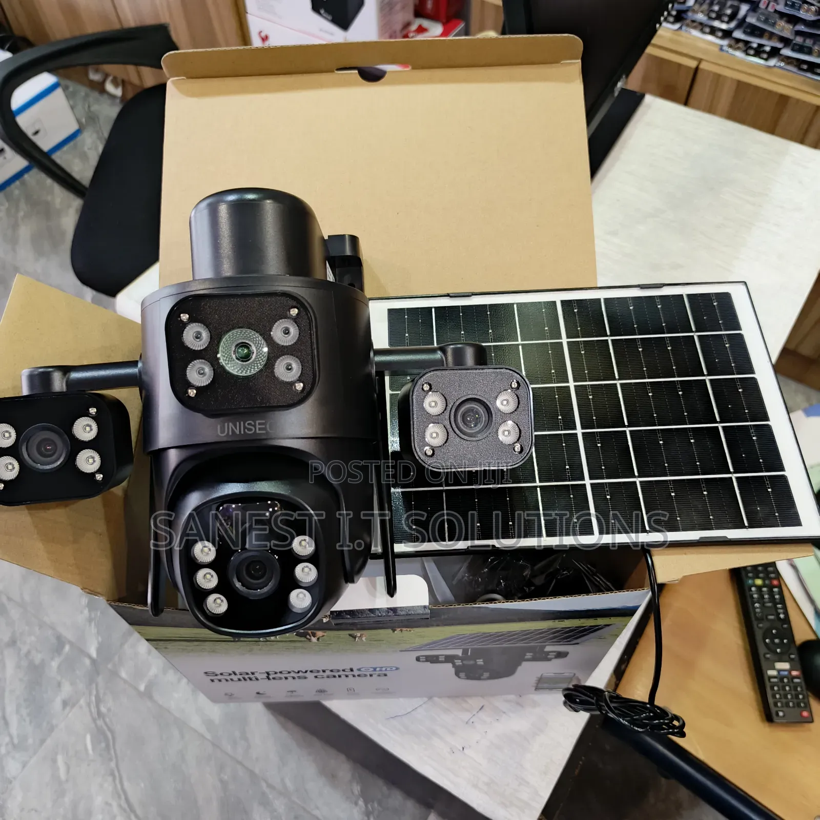 Triple Lens 4g Solar CCTV Camera