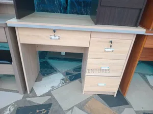 Nice Looking Computer Desk