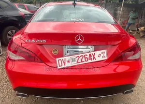 Mercedes-Benz C250 2015 Red