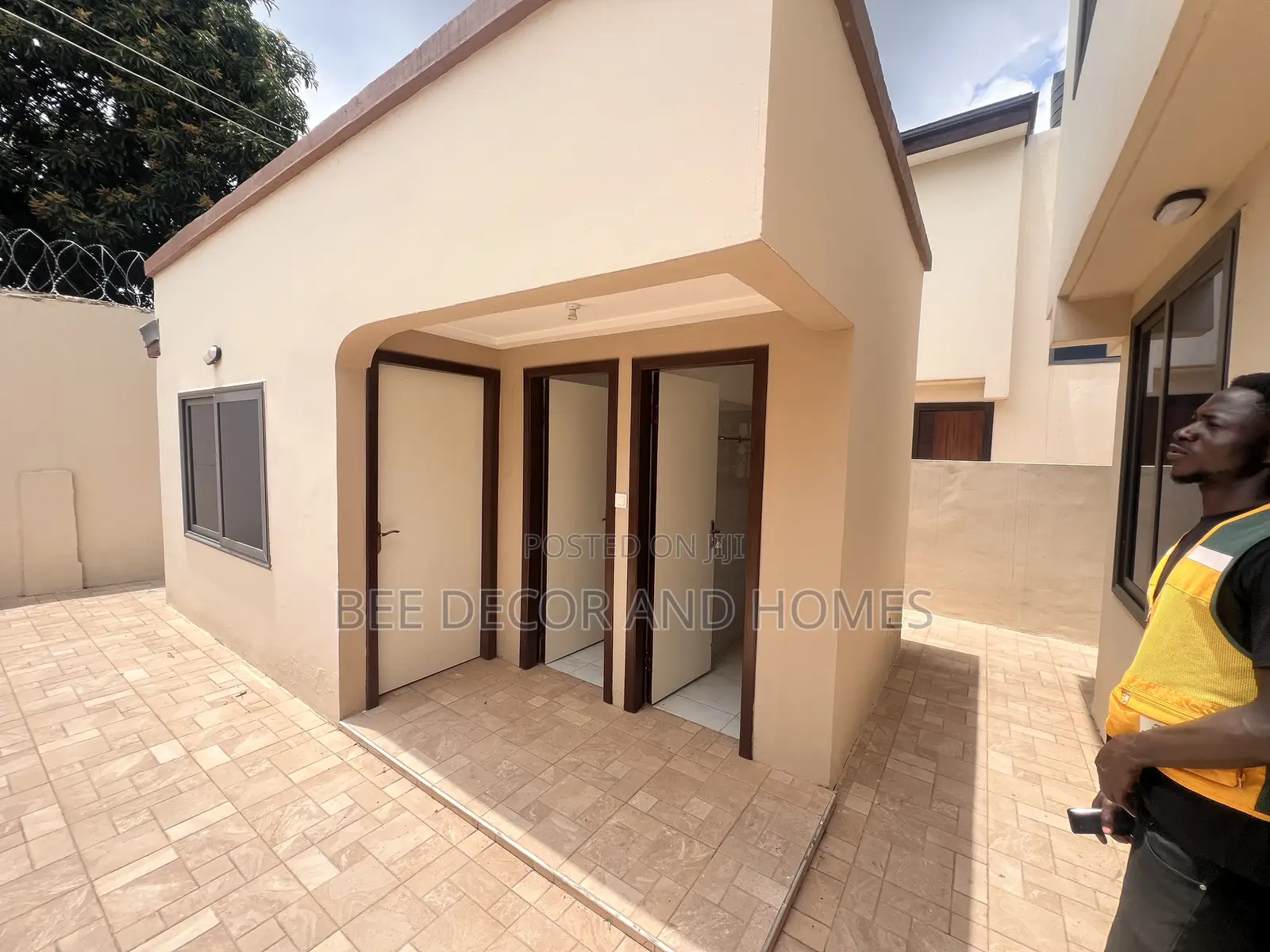 3bdrm Townhouse / Terrace in Bee Decor & Homes, Oyarifa for rent