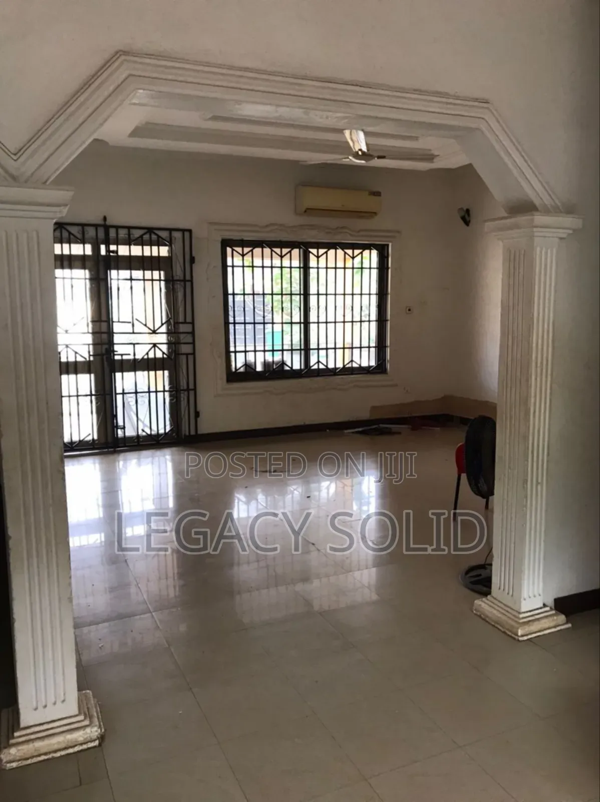 3bdrm House in Legacy Solid Real , New Town for rent