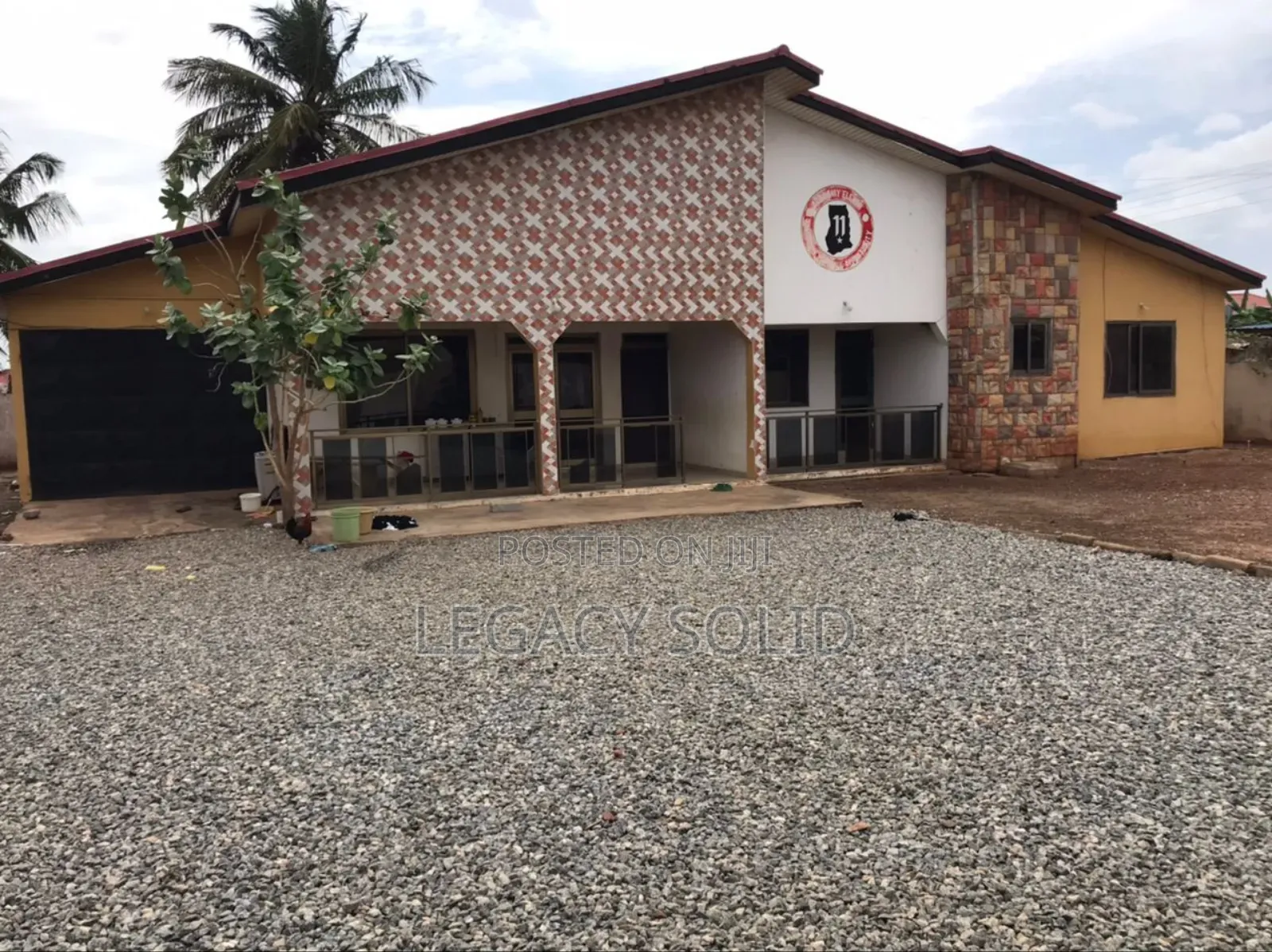 3bdrm House in Legacy Solid Real , New Town for rent