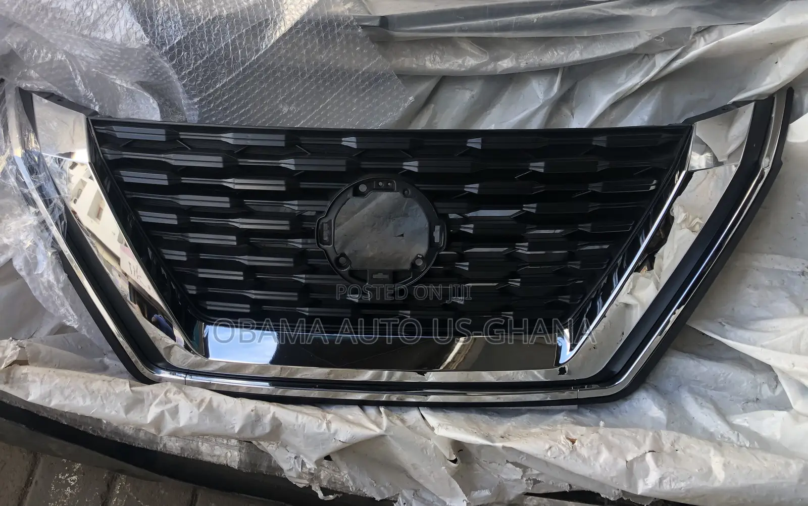 Nissan Rogue Front Grill / Shells 2021 2022 2023 2024