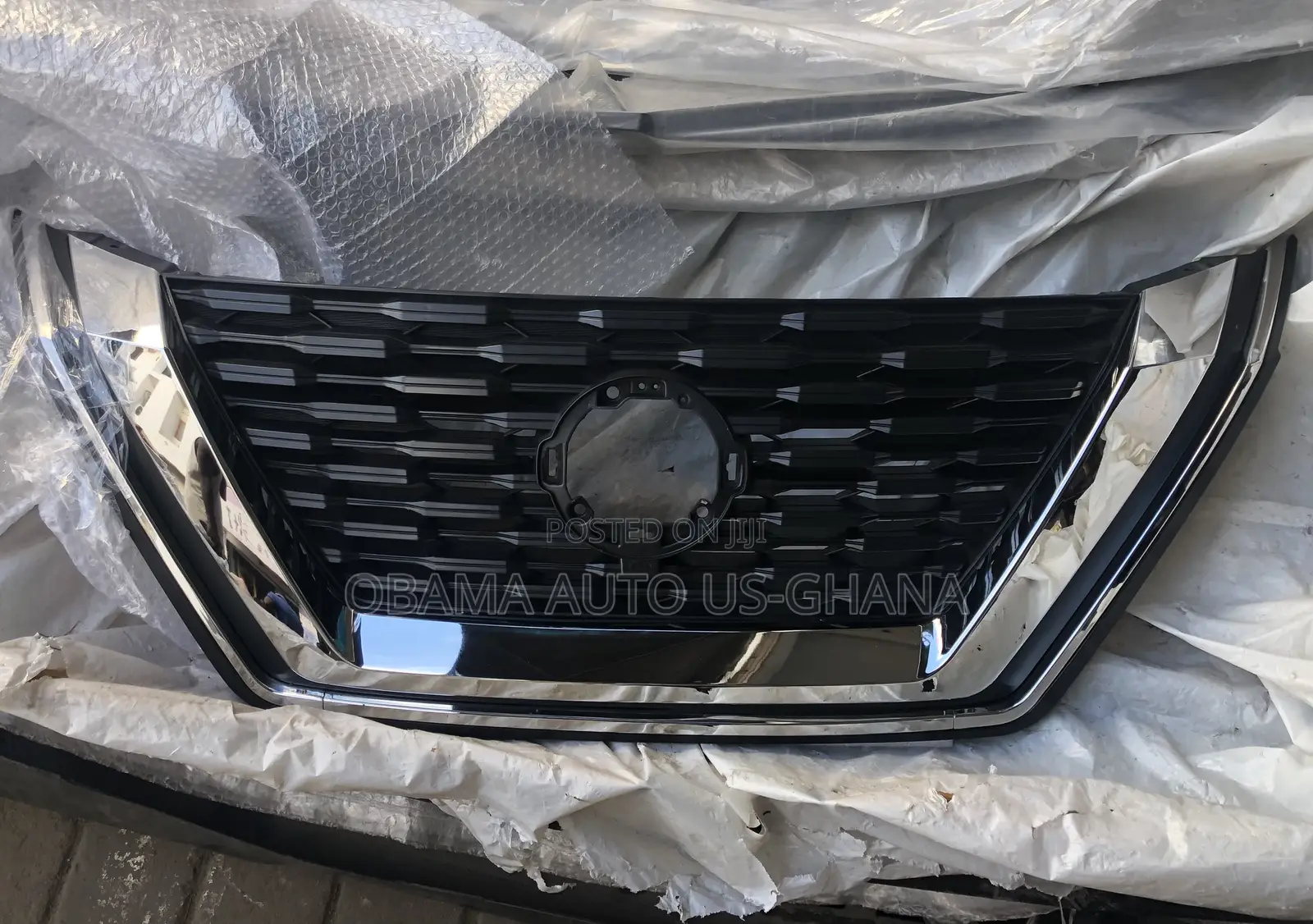 Nissan Rogue Front Grill / Shells 2021 2022 2023 2024