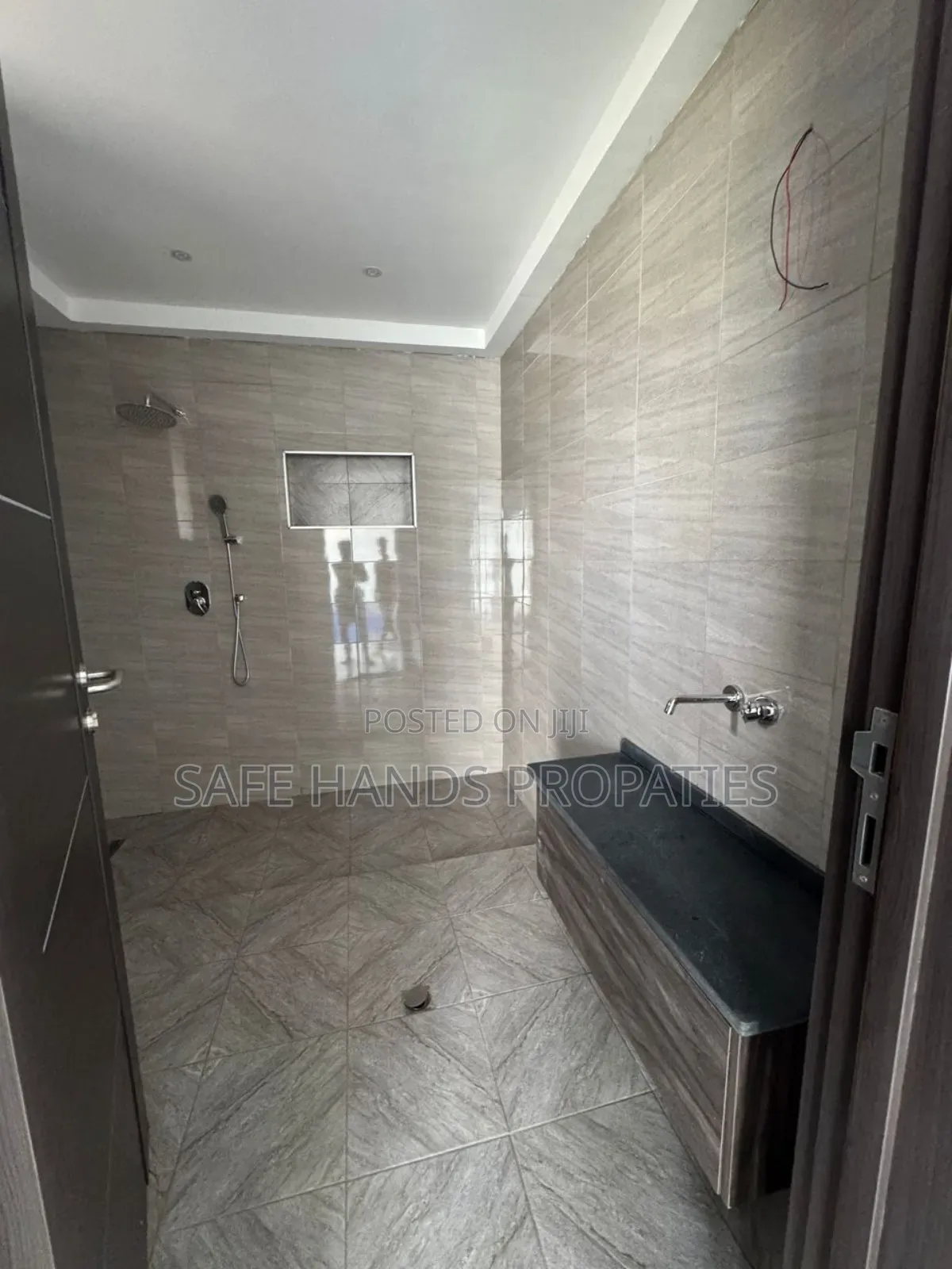 4bdrm House in Adjirigano, Accra Metropolitan for sale