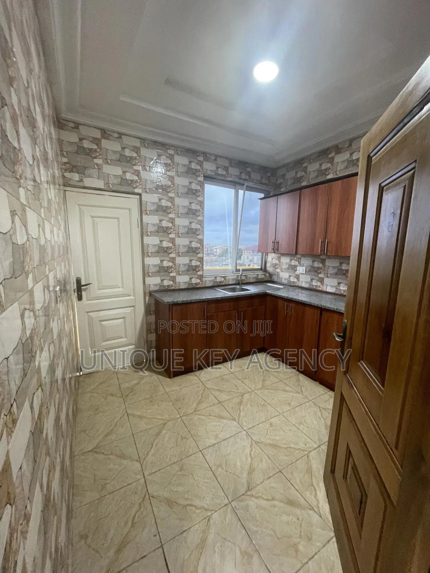 2bdrm Apartment in Unique Key Agency, Tseaddo for rent
