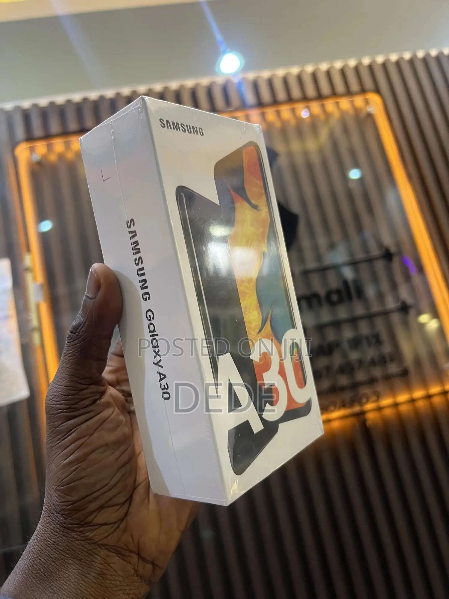 New Samsung Galaxy A30 64 GB