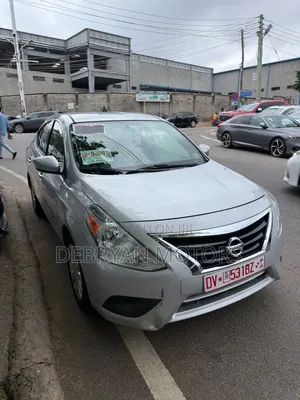 Nissan Versa 1.6 SV 2017 Silver