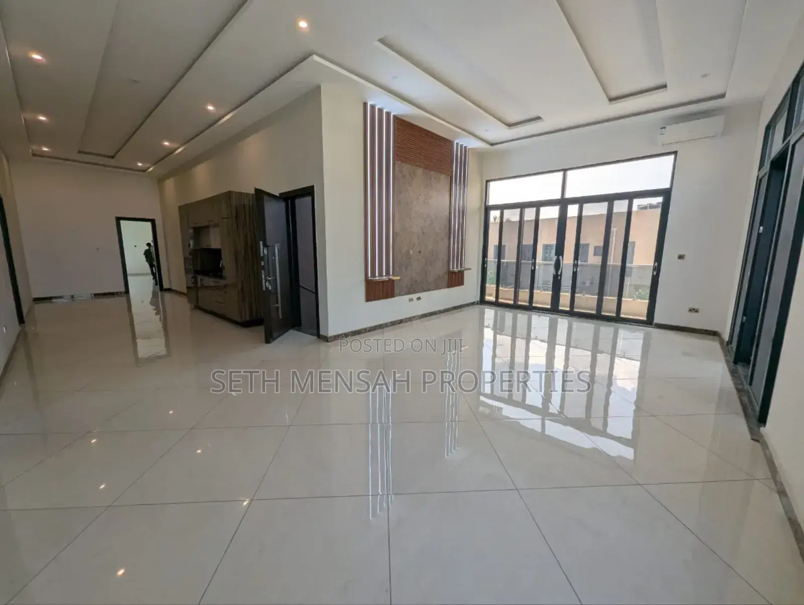 5bdrm House in Airport Residential Area for sale