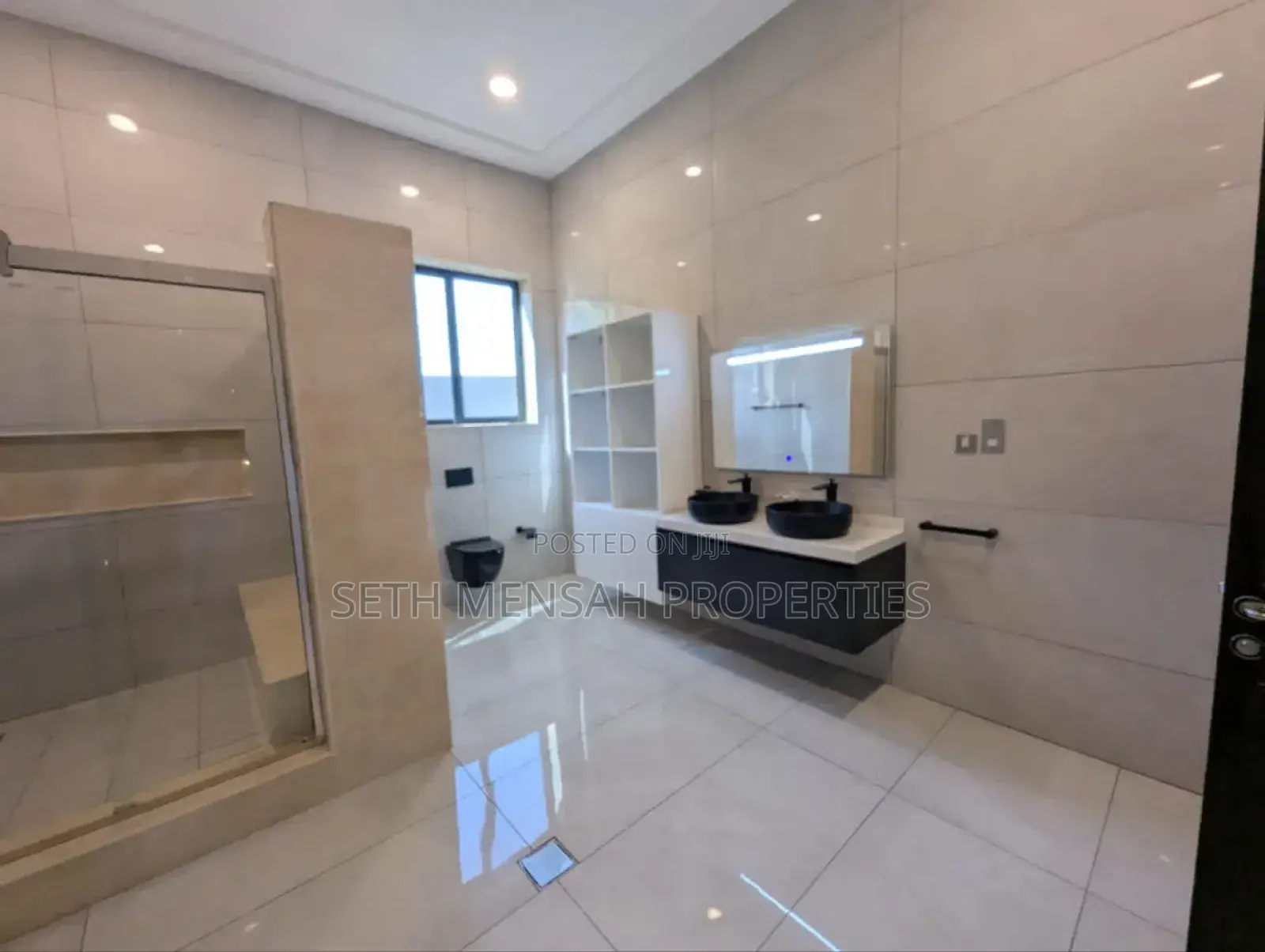 5bdrm House in Airport Residential Area for sale