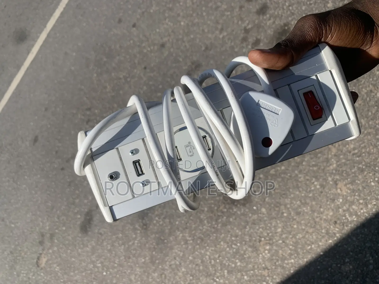 Extension Lead Socket With 3 Usb Charging Ports and 1 Socket