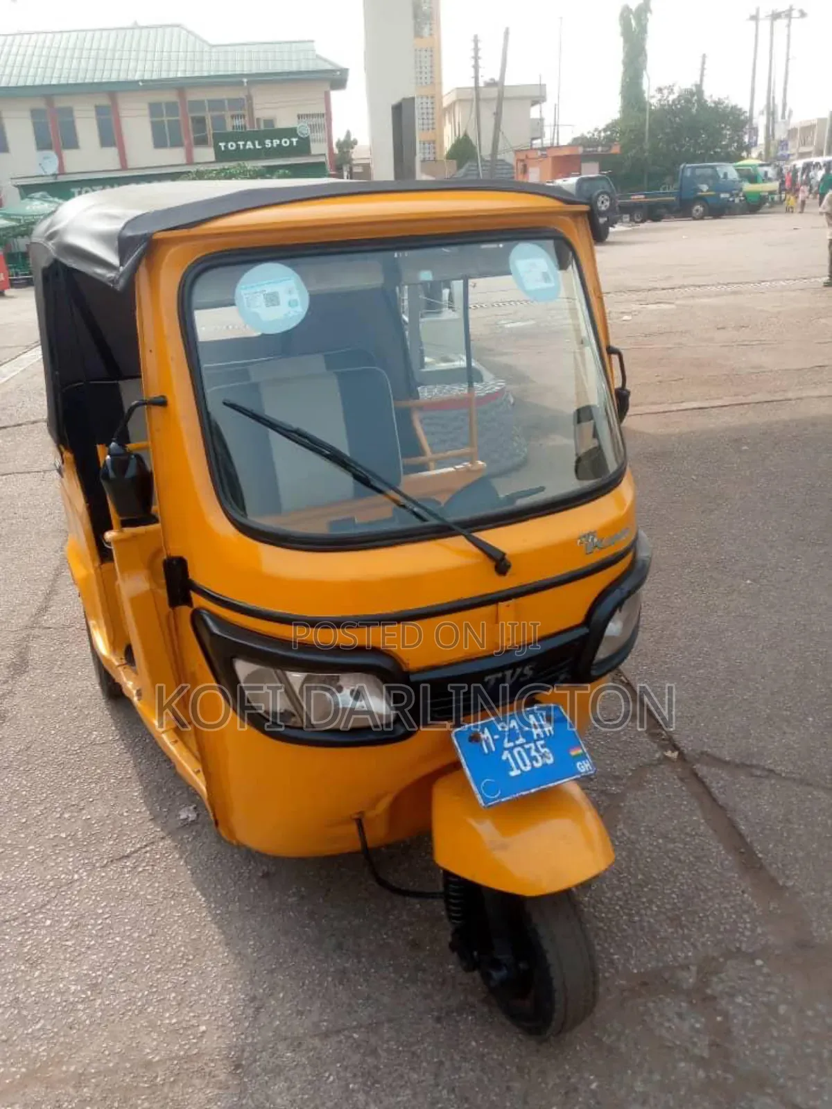 TVS King Cargo 2021 Yellow