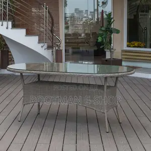 Elegant Grey Wicker Outdoor Dining Table – Glass Top