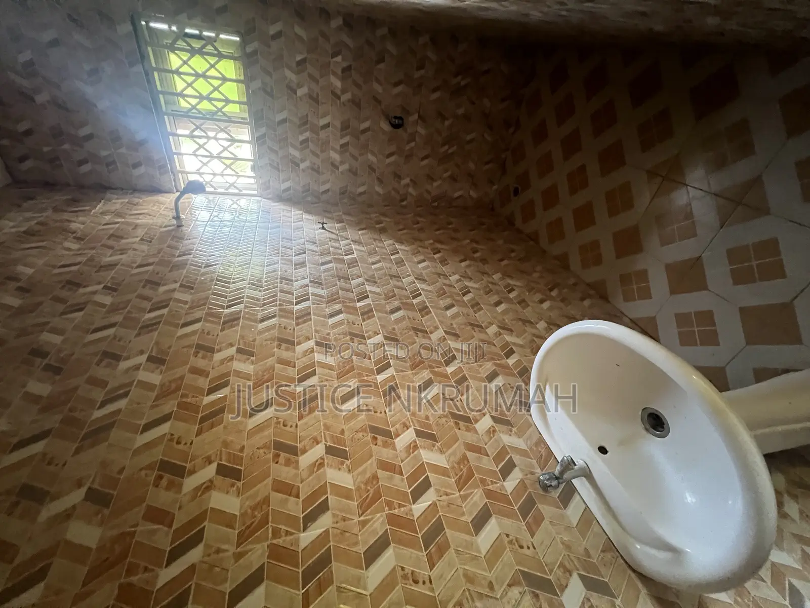 2bdrm Apartment in Mr Justice Estate, West Hills Mall Area for rent
