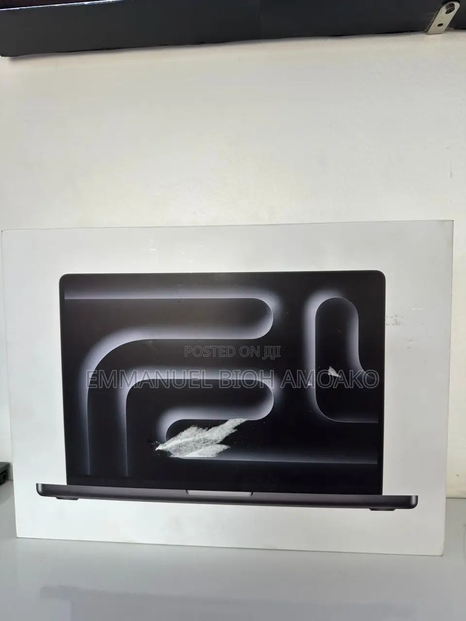 New Apple MacBook Pro 2024 M4 Pro 16-inch 24GB Apple M4 SSHD+SSD 512GB
