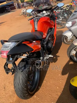 BMW Sport 2022 Orange