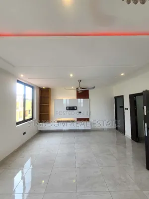 4bdrm Duplex in School Junction, Ashaley Botwe for rent