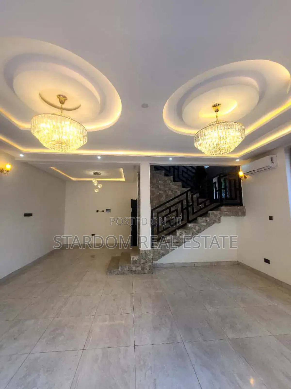 4bdrm Duplex in School Junction, Ashaley Botwe for rent