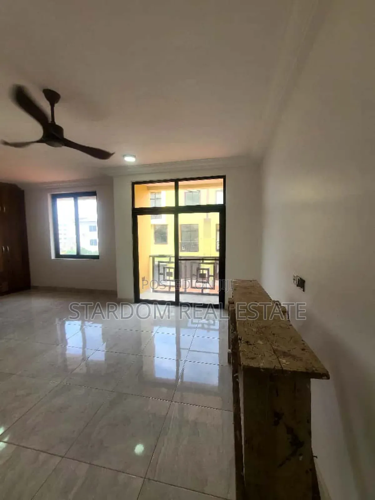 4bdrm Duplex in School Junction, Ashaley Botwe for rent