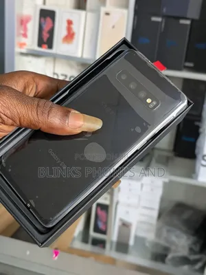 New Samsung Galaxy S10 128 GB Black