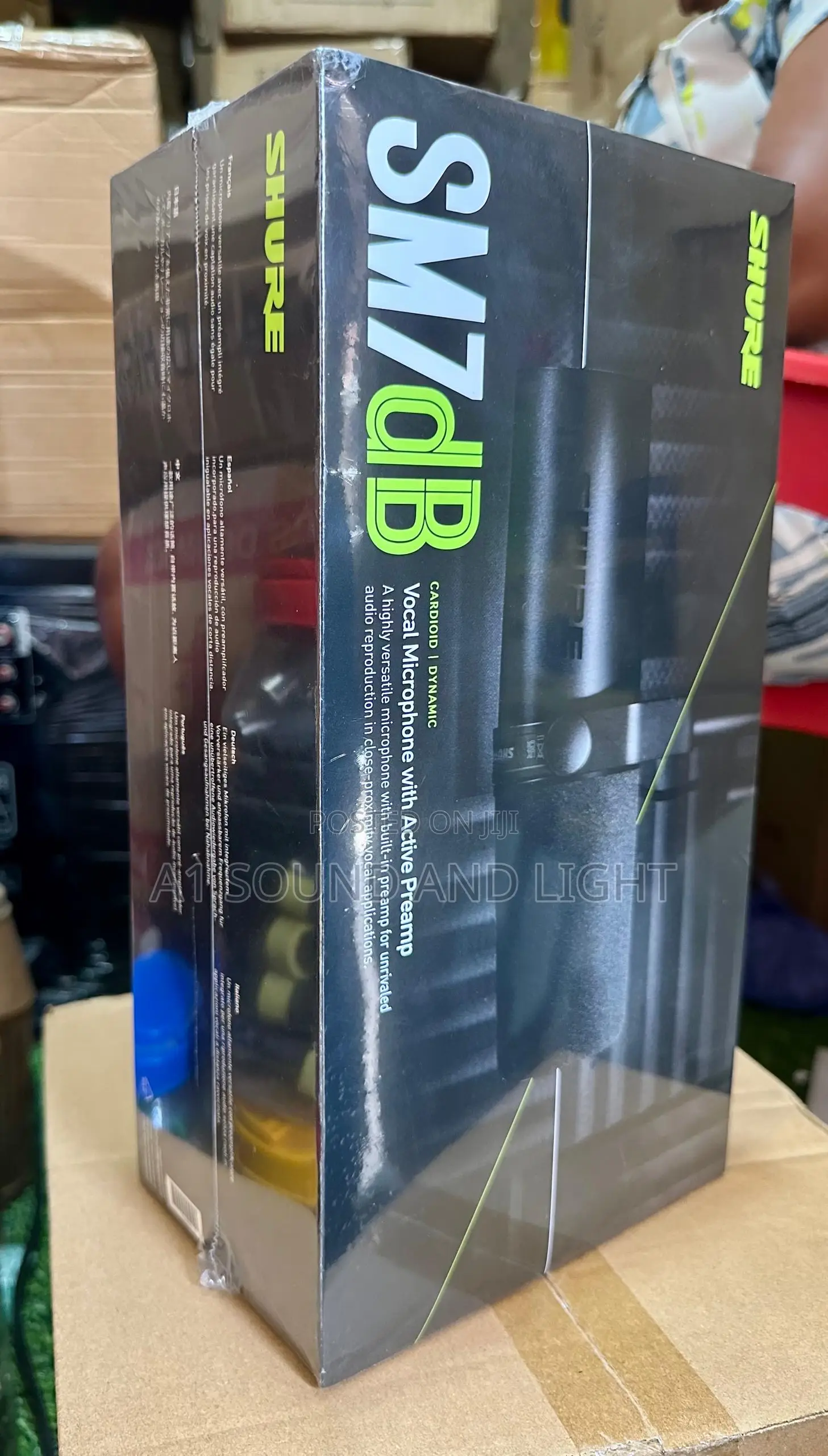 Shure Sm7db Dynamic Microphone for Podcast and Streaming