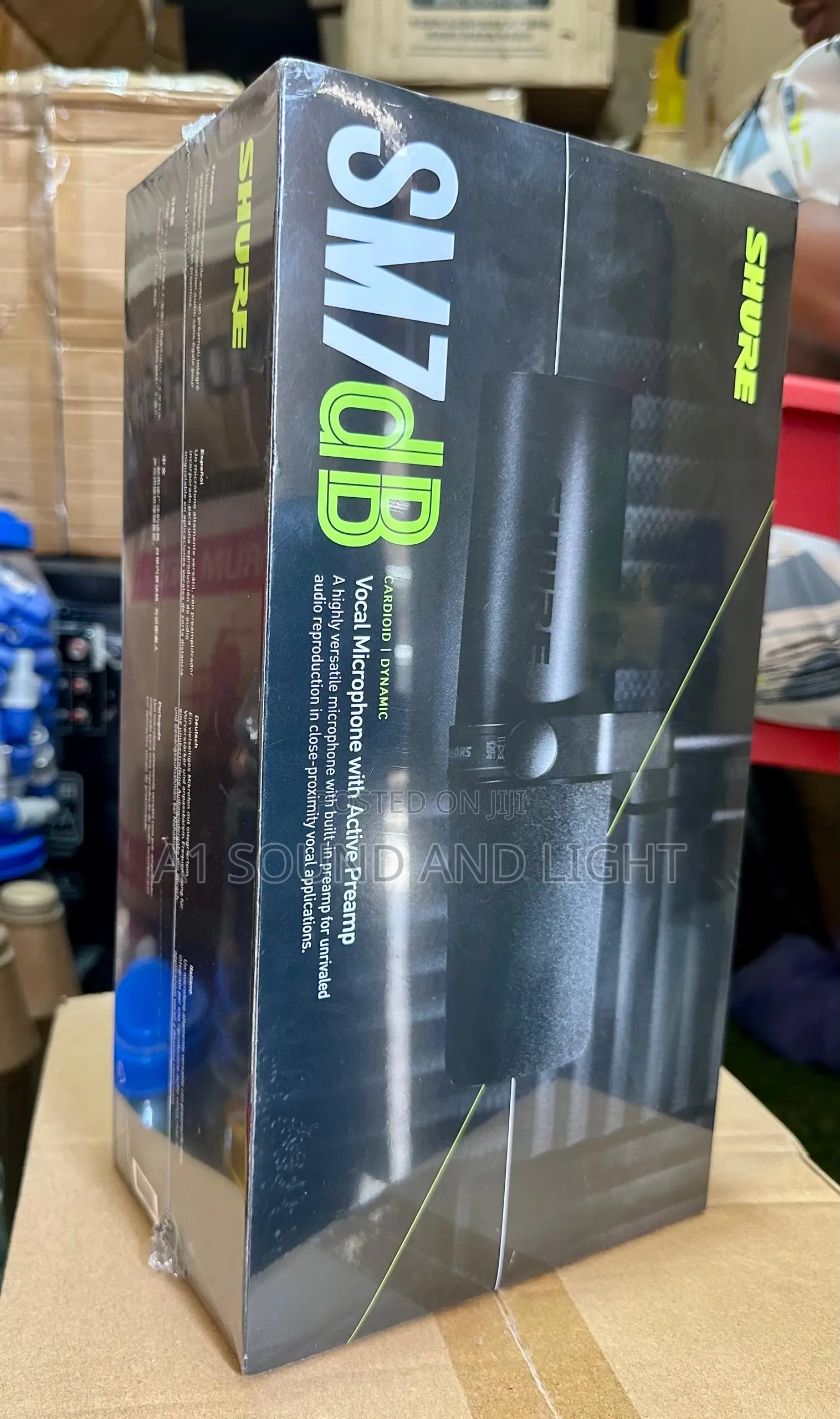 Shure Sm7db Dynamic Microphone for Podcast and Streaming