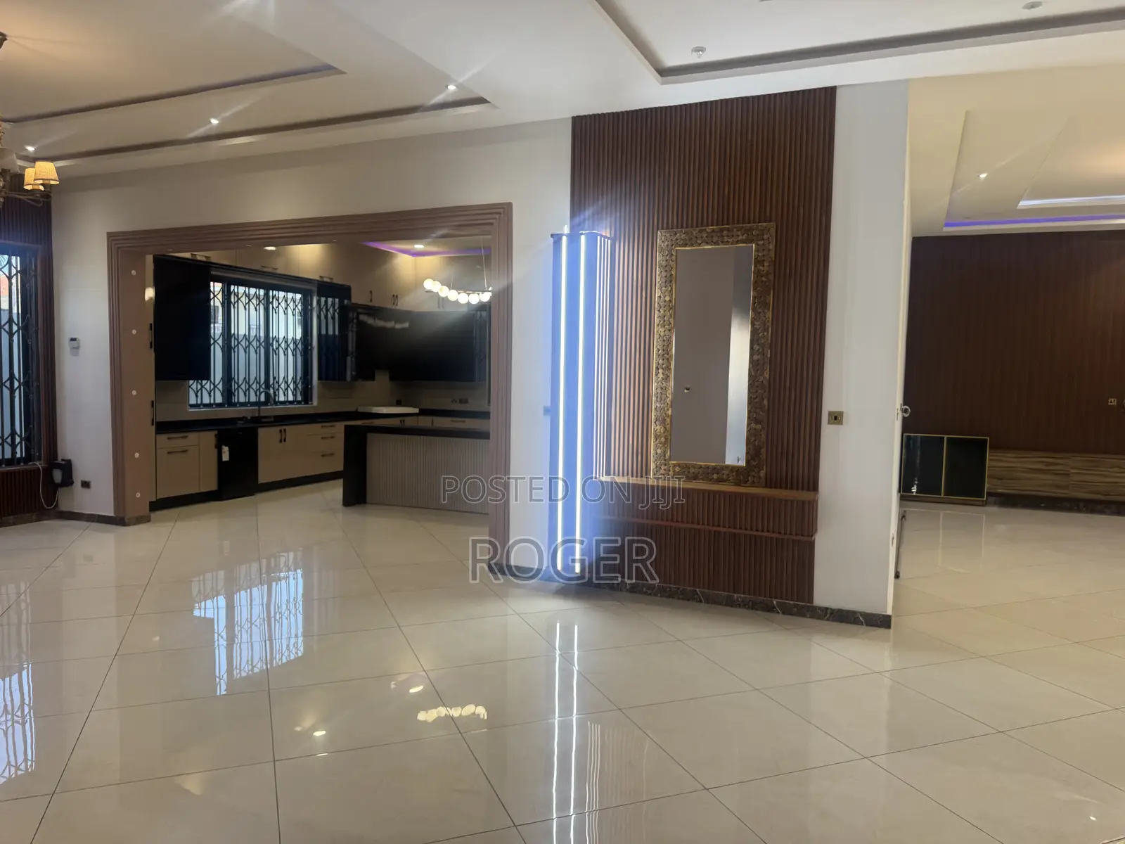 5bdrm Mansion in Spintex for sale