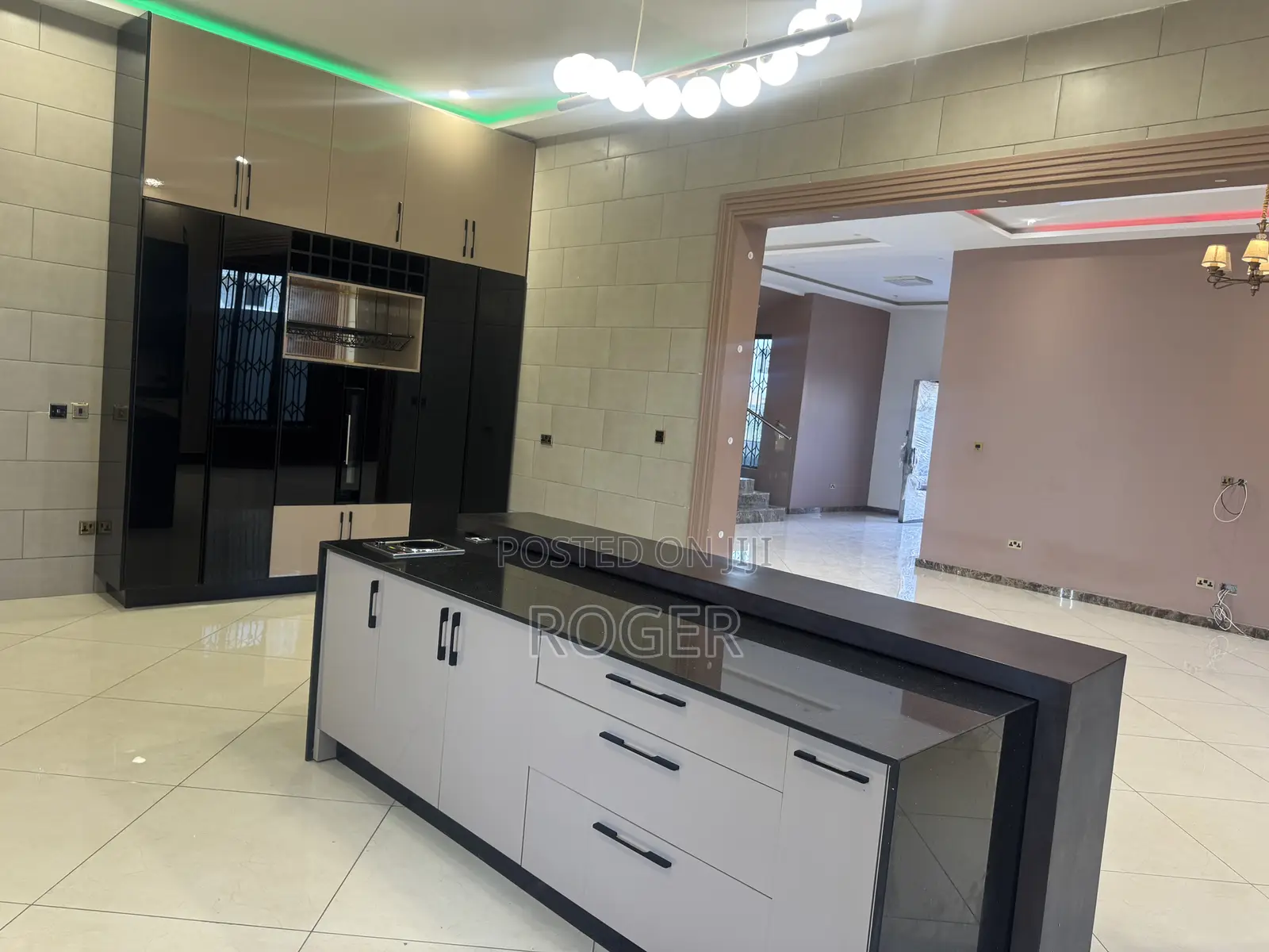 5bdrm Mansion in Spintex for sale