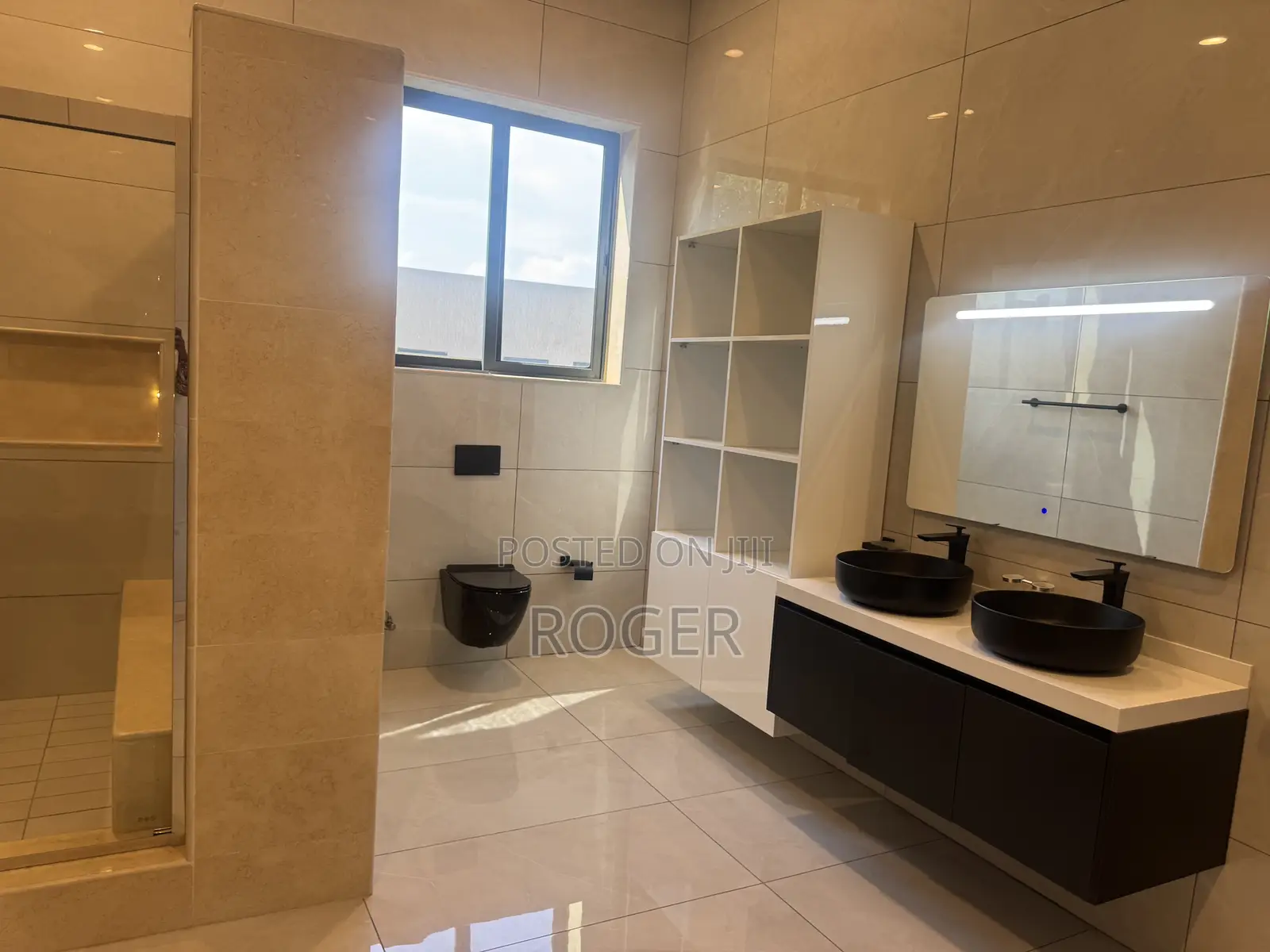 5bdrm Mansion in Spintex for sale