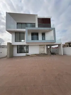 4bdrm House in Adjiringanor, Otano for sale