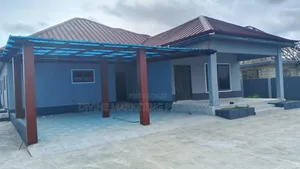 3bdrm House in Opeikuma, Kasoa for sale