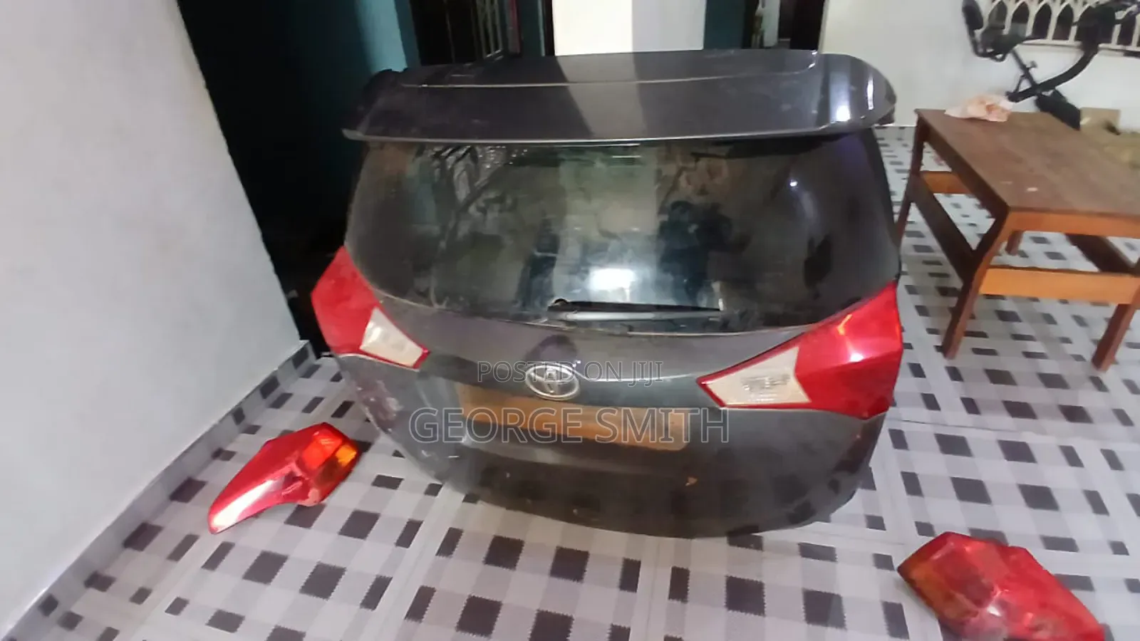 Toyota Rav4 2014, 2015,2016 Booth With Sidelights