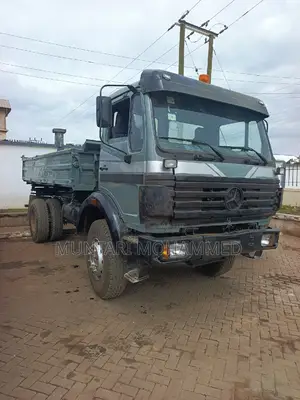 Mercedes-Benz 1113 2000 Green