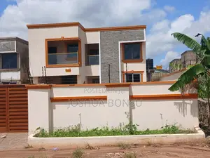 4bdrm House in Tom Rock, Atwima Kwanwoma for sale