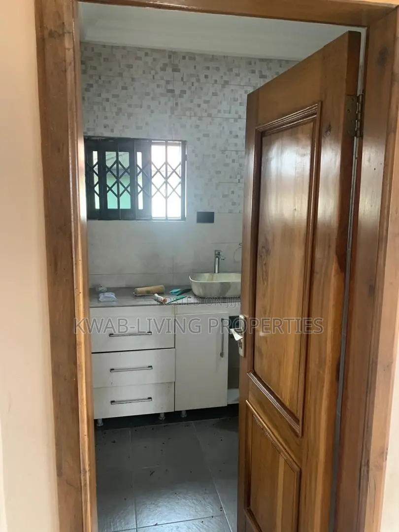 1bdrm Apartment in Adenta for rent