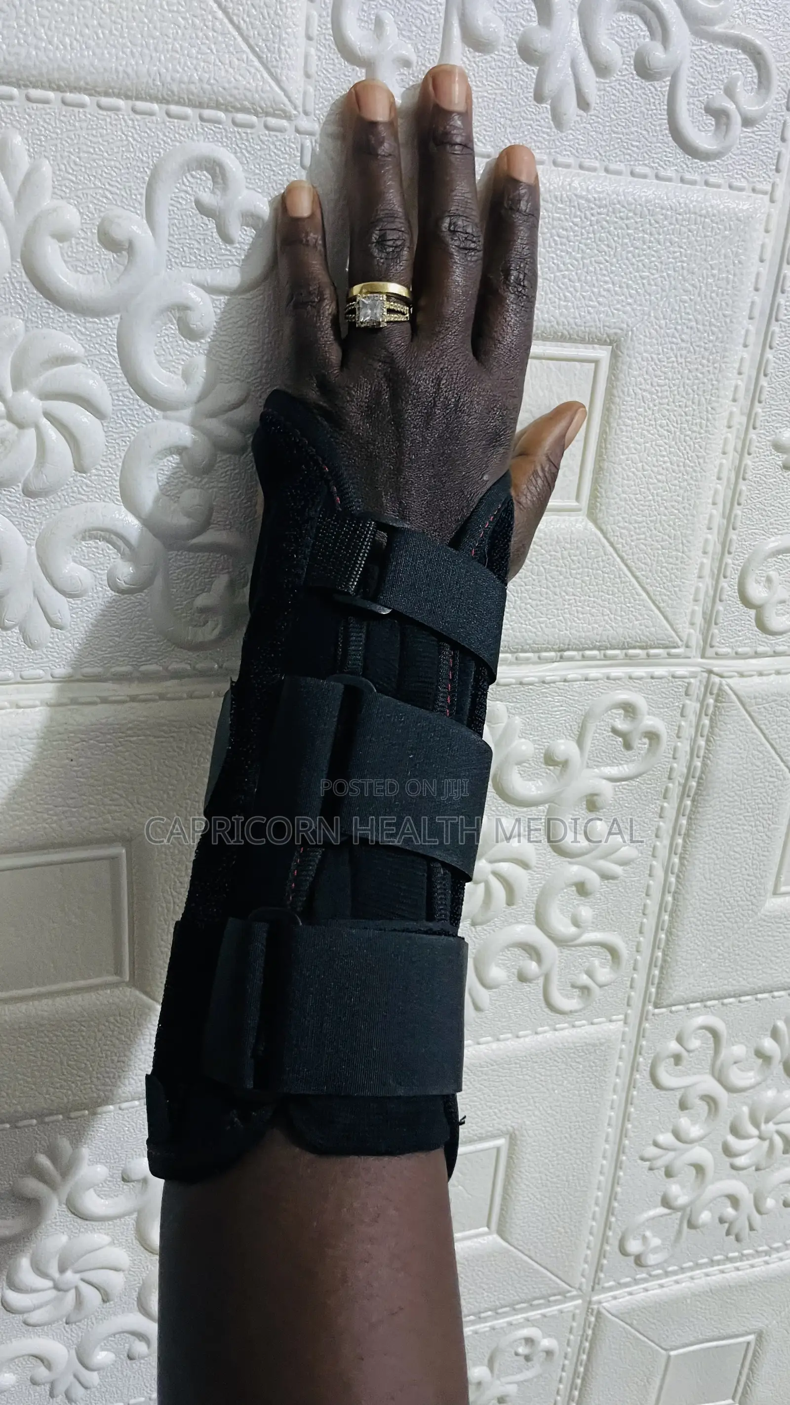 Wrist or Arm Support (3 Metal Splints)