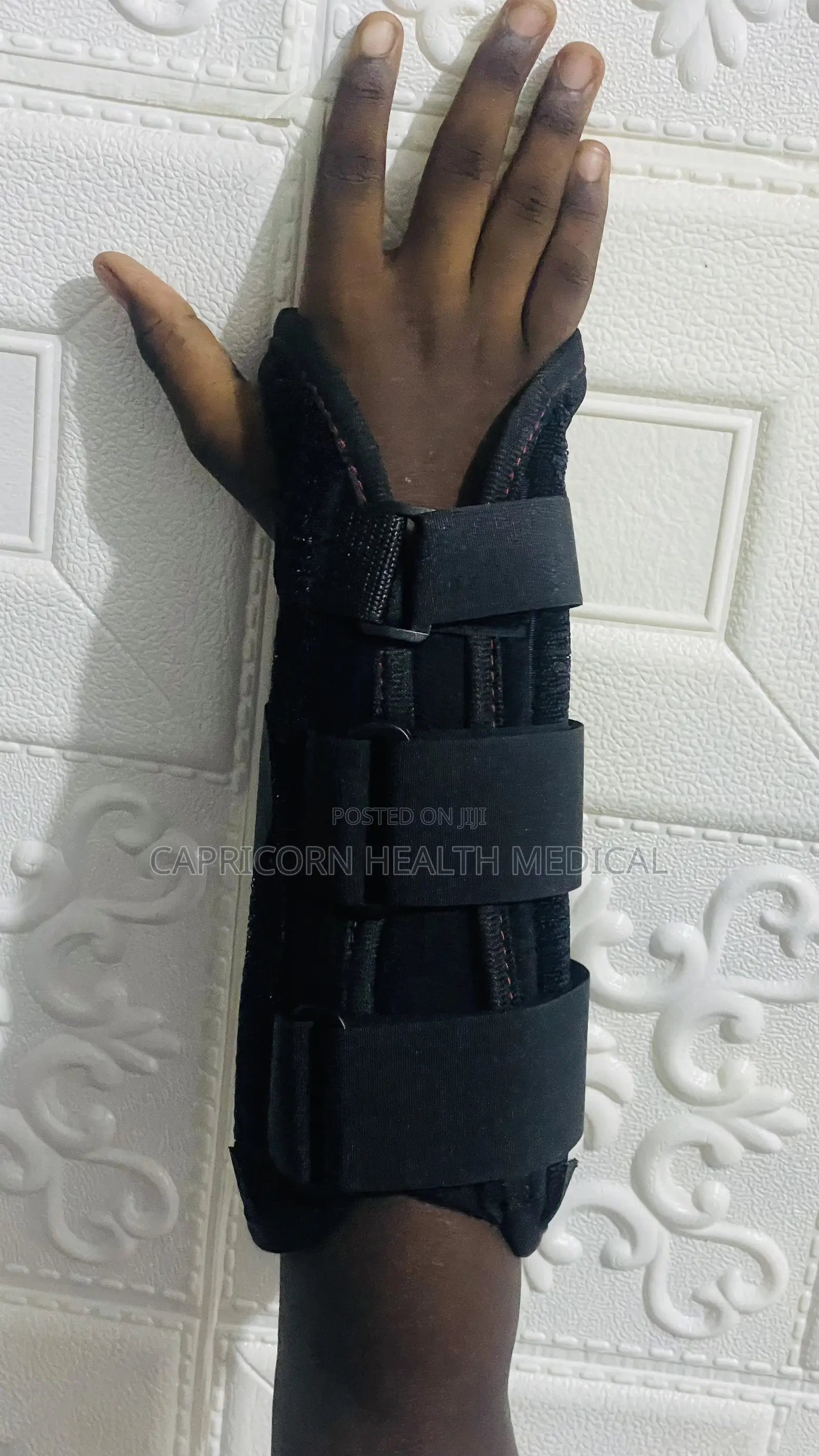 Wrist or Arm Support (3 Metal Splints)