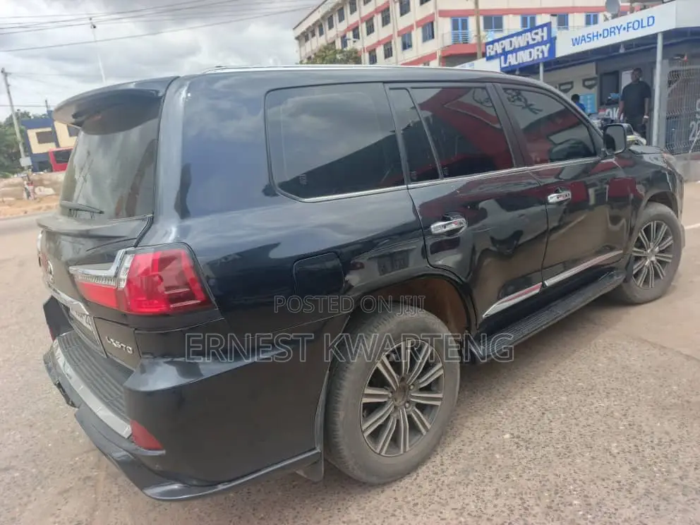 Lexus LX 570 2011 Black