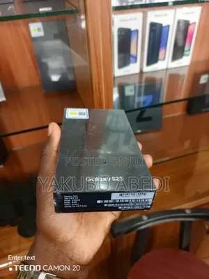 New Samsung Galaxy S23 256 GB Green