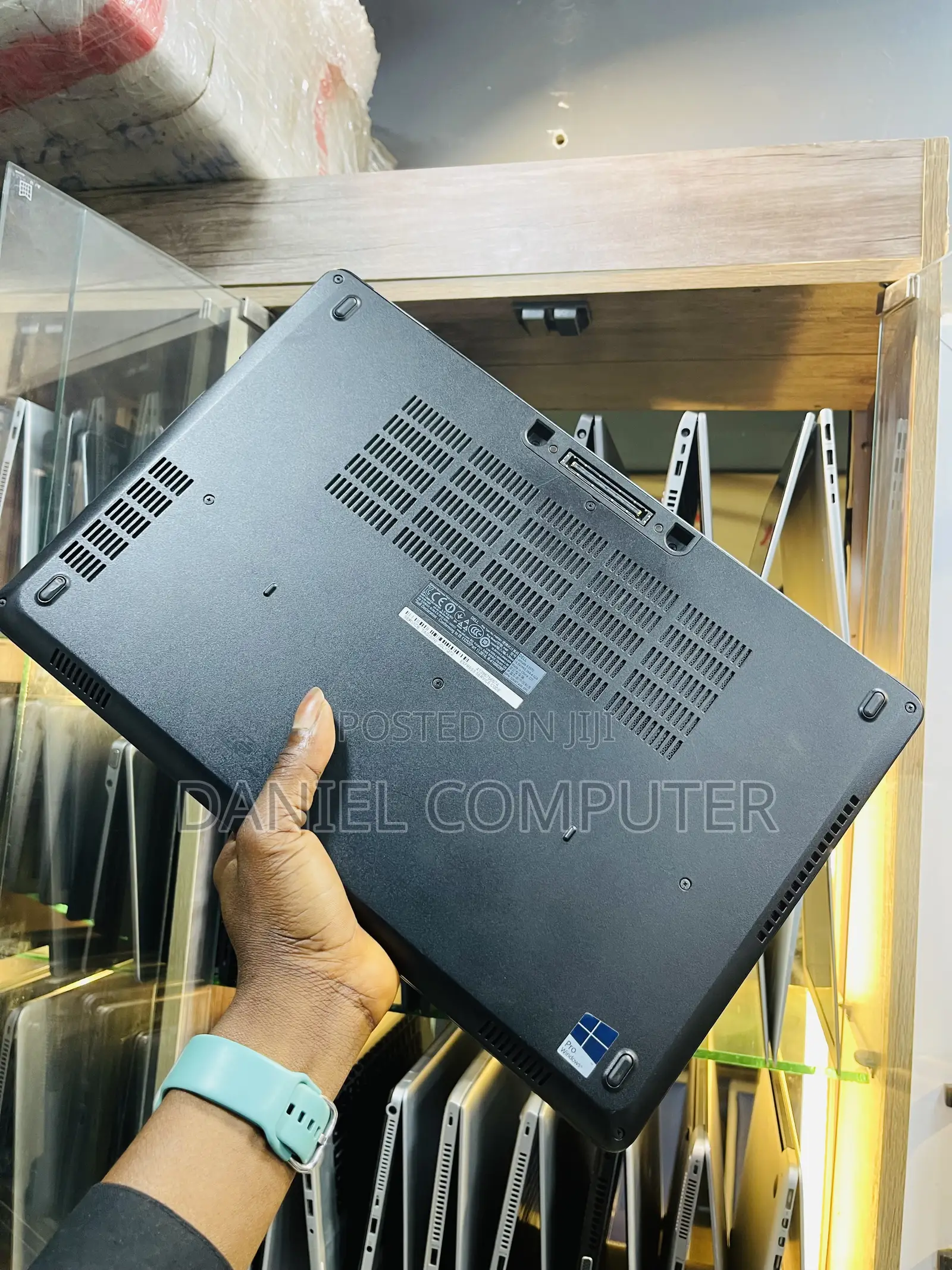 Laptop Dell Latitude 15 E5570 8GB Intel Core I5 SSD 256GB