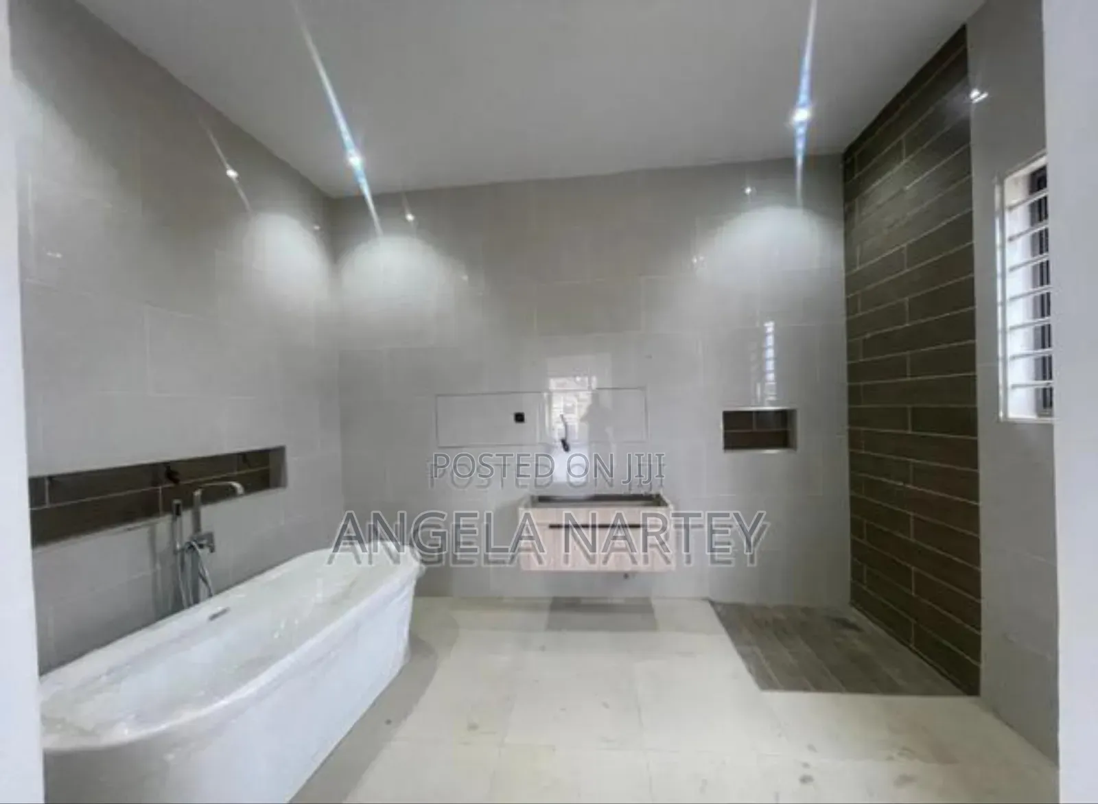 4bdrm House in Hfc Estates Spintex for sale
