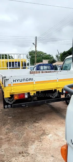 Hyundai 5 Ton Full Air 8 Hoels