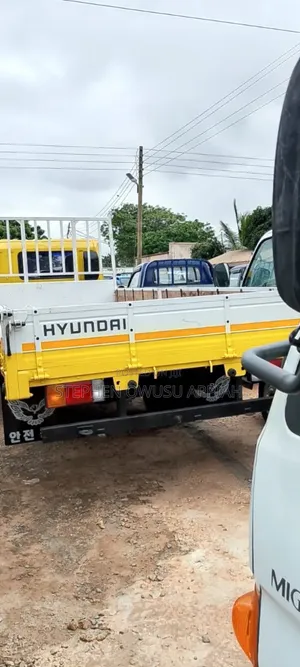 Hyundai 5 Ton Full Air 8 Hoels