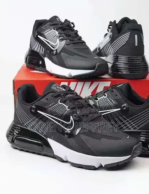 Original Airmax Flywire Black/White