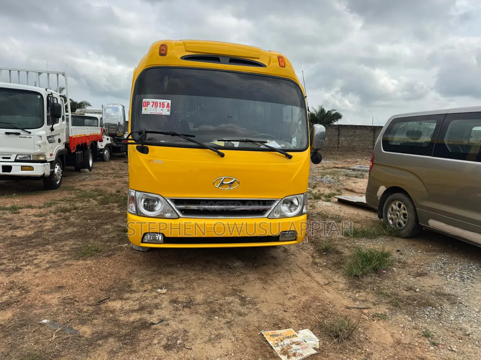 Hyundai Cunty Bus 27 Seater