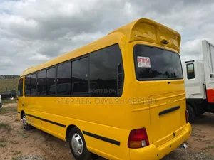 Hyundai Cunty Bus 27 Seater