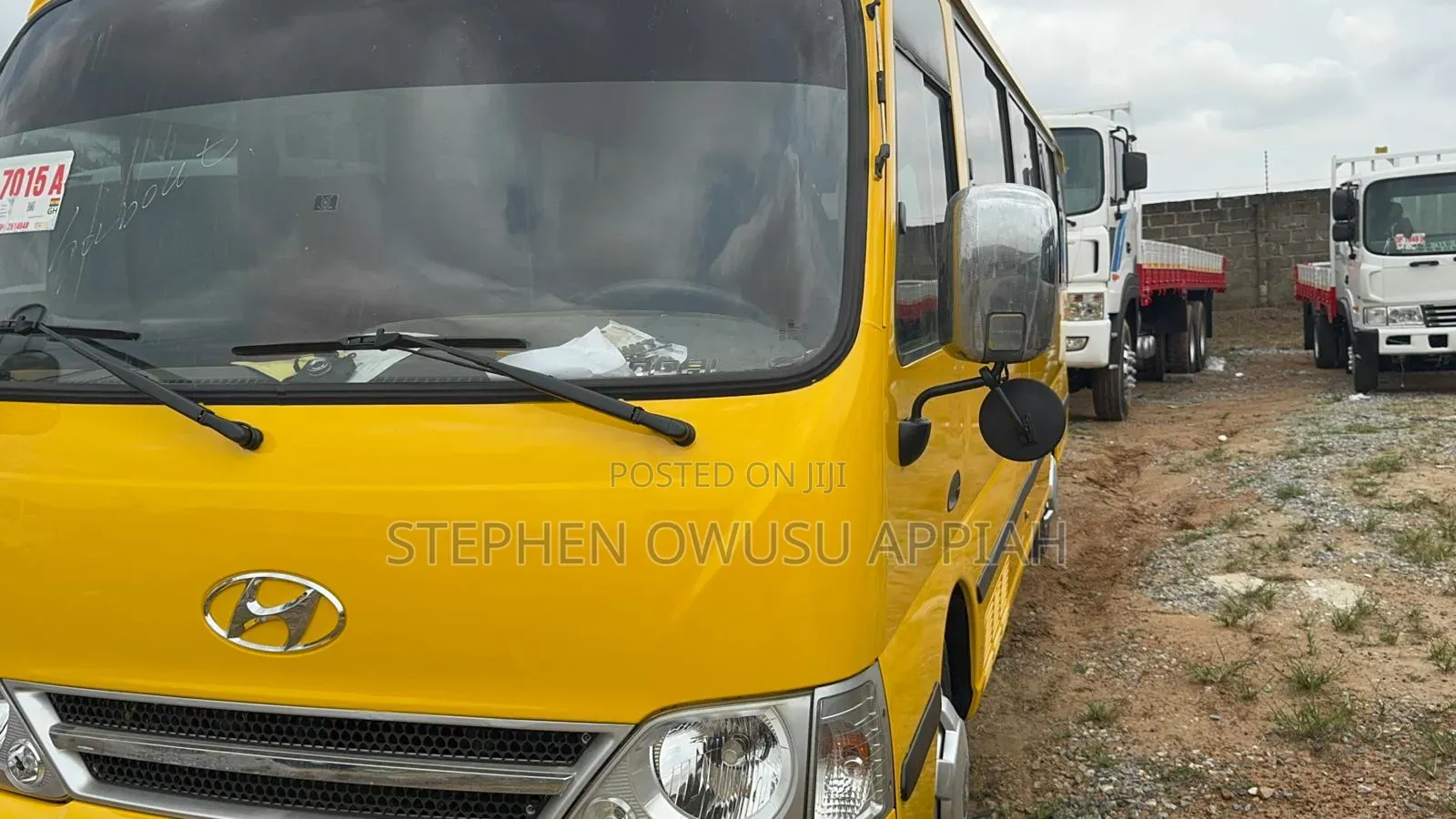 Hyundai Cunty Bus 27 Seater