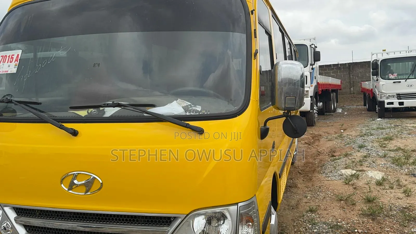 Hyundai Cunty Bus 27 Seater
