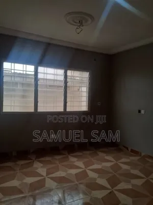 2bdrm Apartment in Community 11, Tema Metropolitan for rent