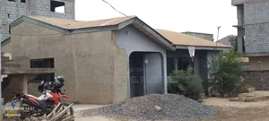 3bdrm House in Uncompleted, Tema Metropolitan for sale